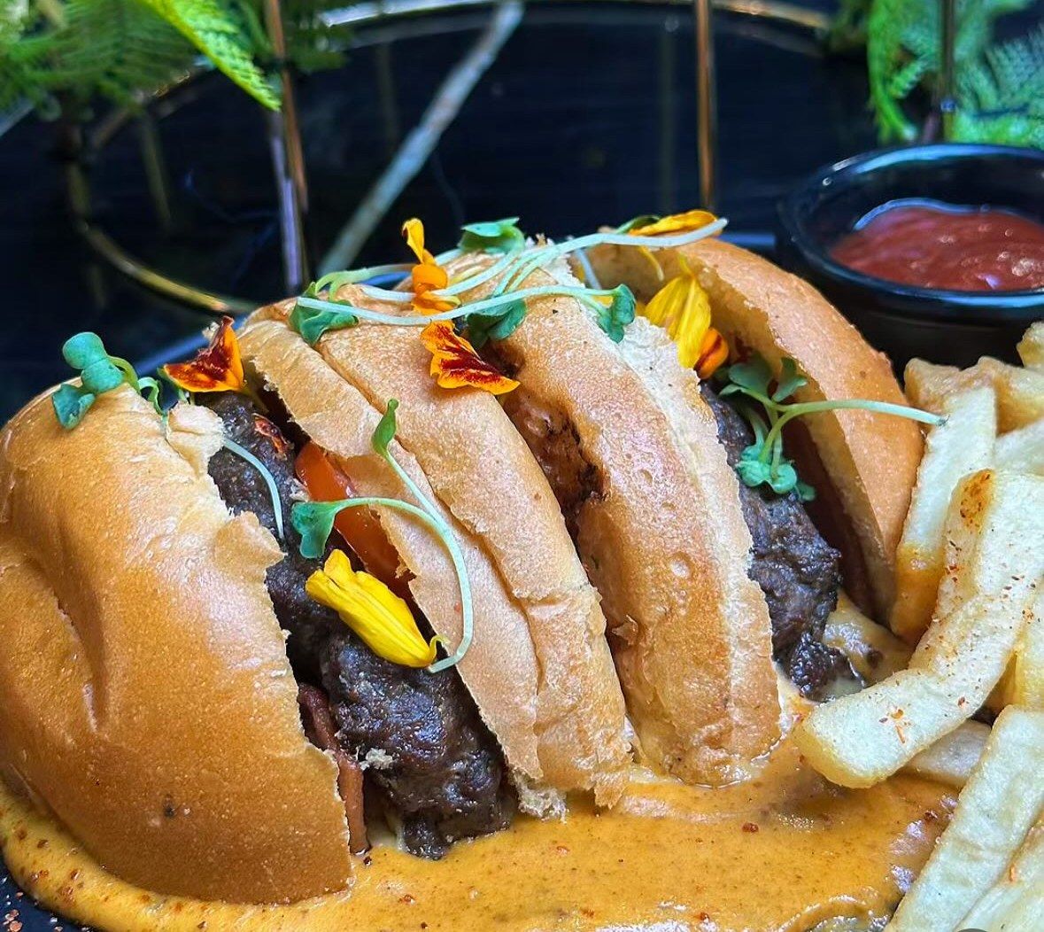 Orange Cheese, hamburguesas de Almonte Restobar